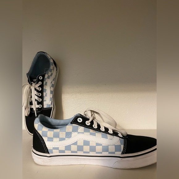 Women’s checkered laced Vans - Picture 4 of 9